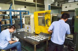 壓鑄公司必讀，壓鑄工藝的實(shí)現(xiàn)時(shí)的一些問題